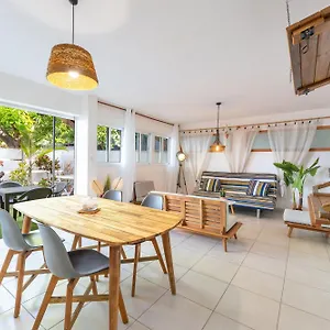 spacieux-appartement-avec-piscine-de-15m.comcaribbean.com/