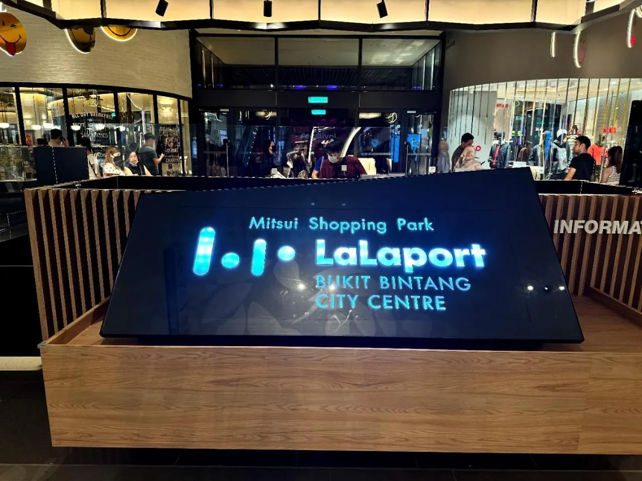 Lucantia Serviced Suites Kuala Lumpur Apartmán